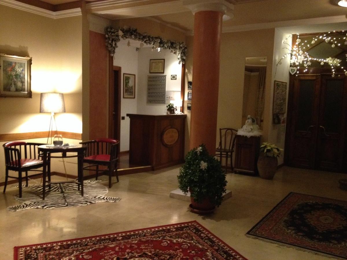 Hotel Du Lac Parc & Residence ラヴァローネ エクステリア 写真